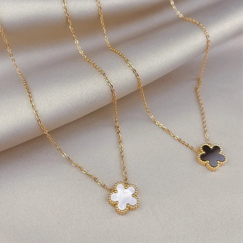 Collar Flor de Cinco Pétalos