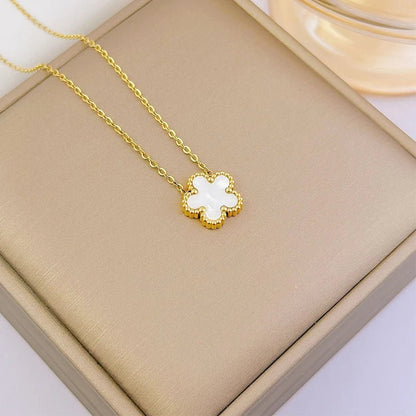Collar Flor de Cinco Pétalos